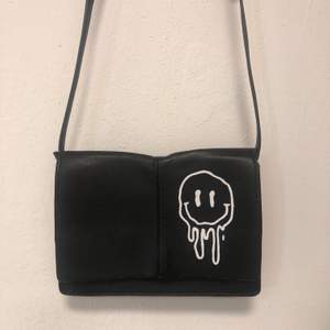 En av väskorna som vi på NewBag UF säljer! Köp här eller på vår Instagram @newbag.uf 