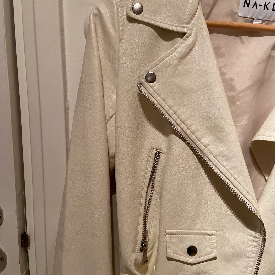 Vit fejklädder jacka - 91