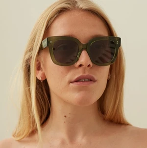Chimi Eyewear solglasögon KIWI #008 MIRROR - Sjukt coola solglasögon från Chimi Eyewear! Modell #008 MIRROR i färgen KIWI! Använda, men i gott skick! Kontakta mig för fler bilder💓 Nypris 1100kr