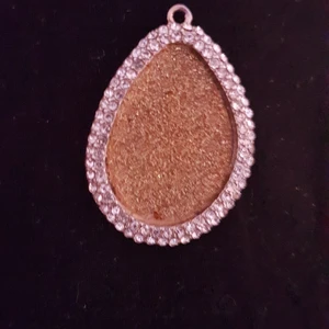 Hängsmycke - Jätte fint hängsmycke 