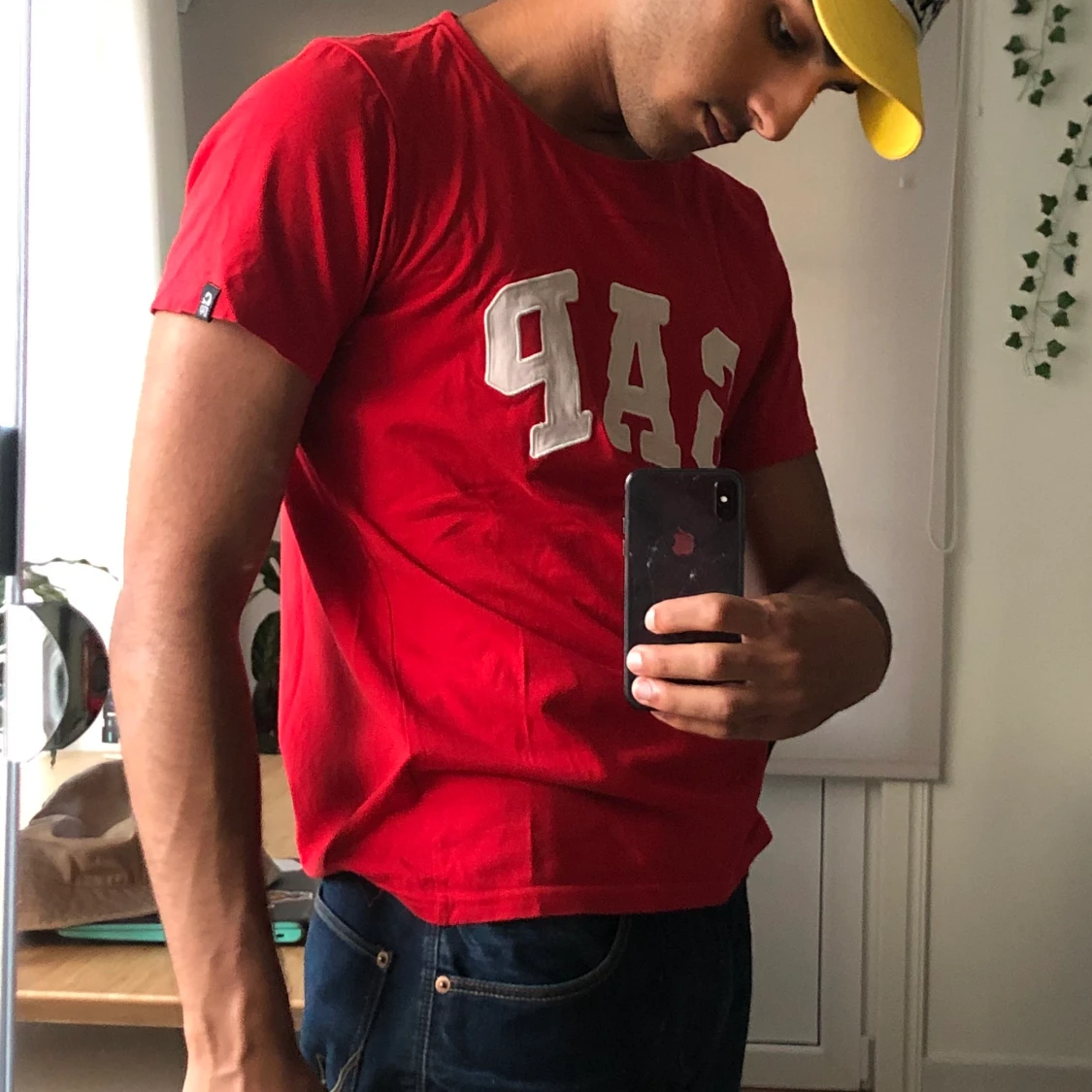 Röd GAP tröja  - 90