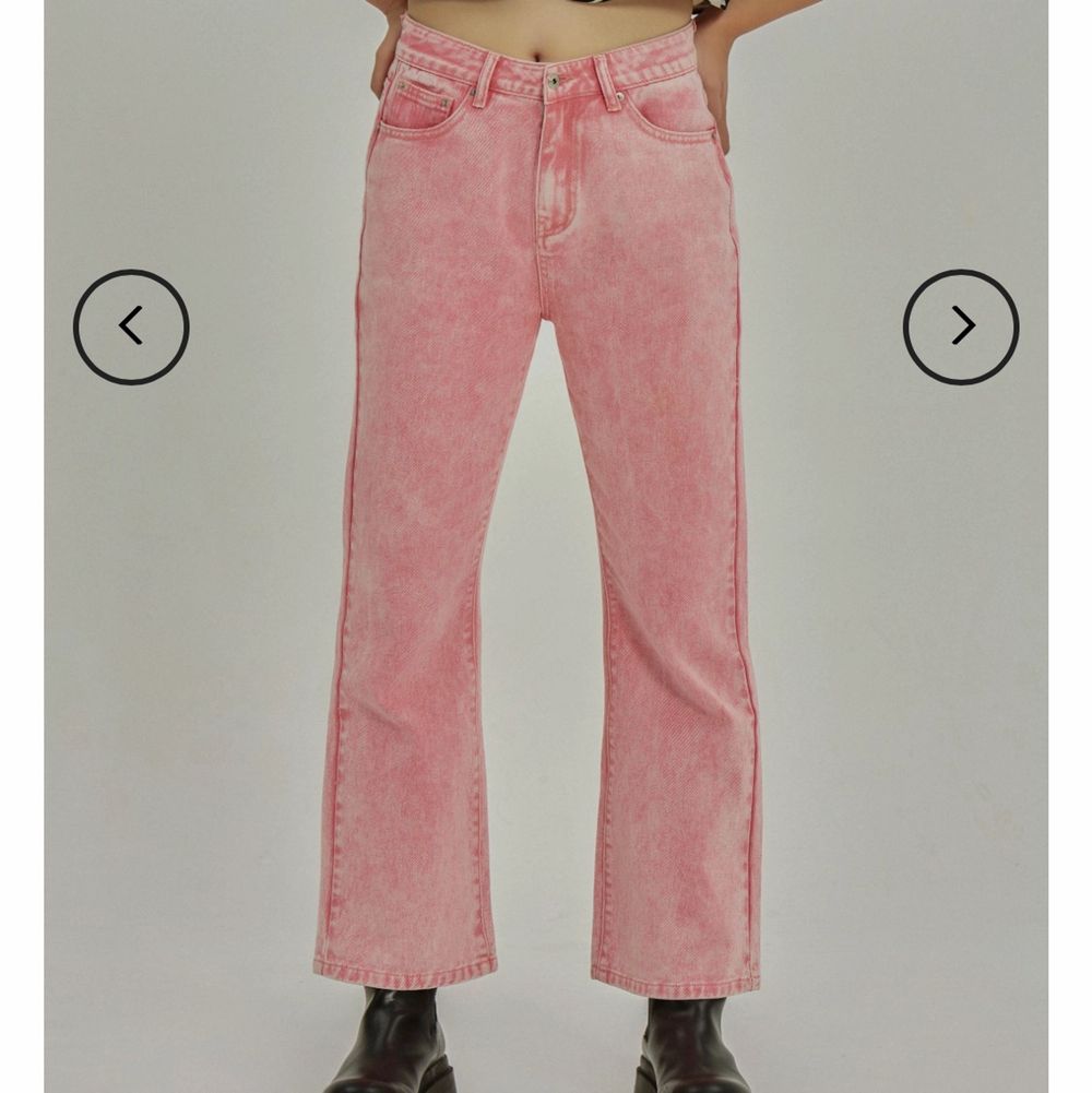 Sjuuka byxor! Rosa, raka och washed out stil😍 helt nya från cider, säljer för att dom inte passa mig ☹️ strl S . Jeans & Byxor.