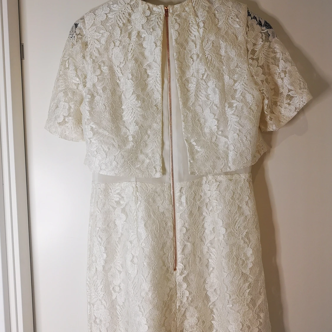 Kort vit spets klänning från Topshop - 90