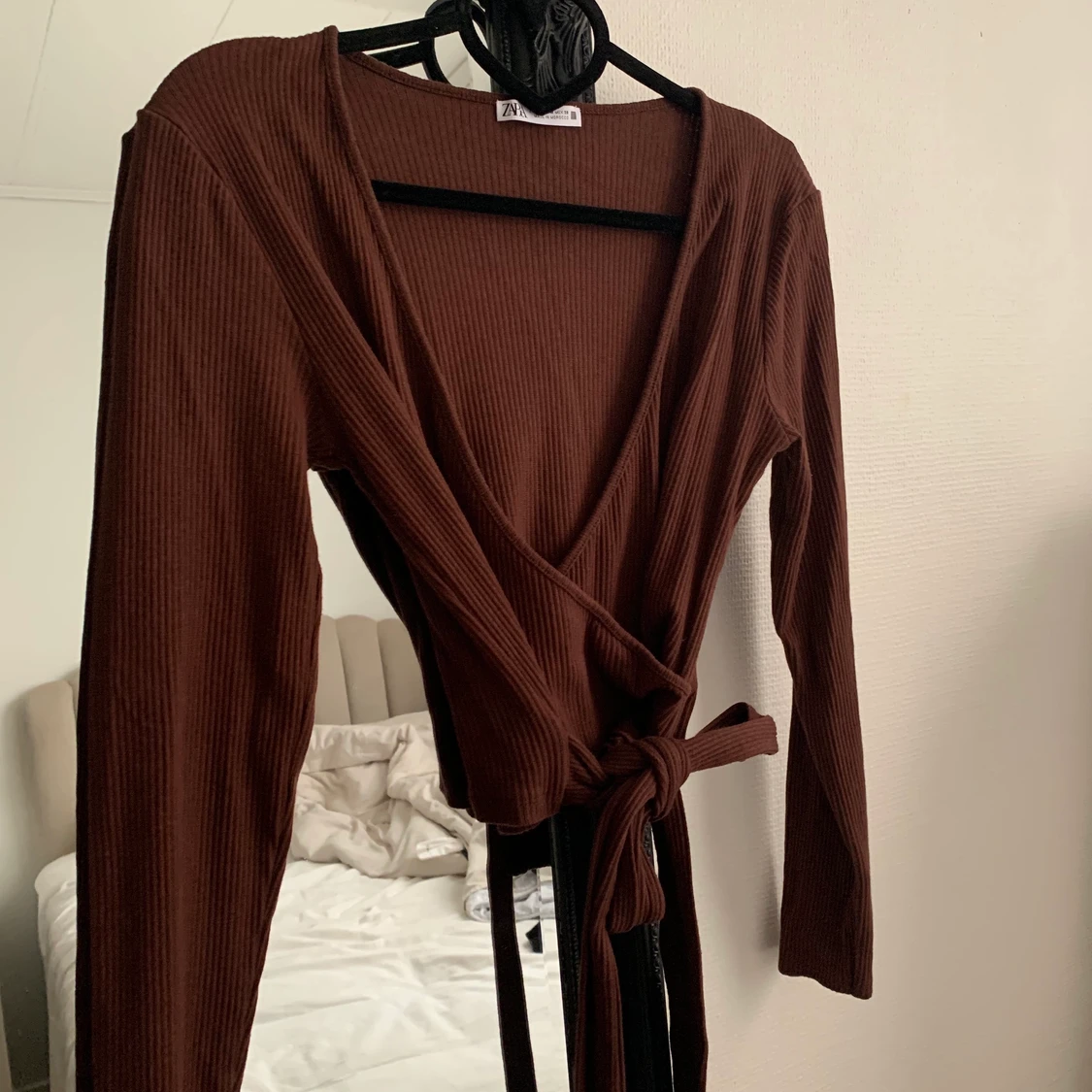 Brun topp från zara - 90