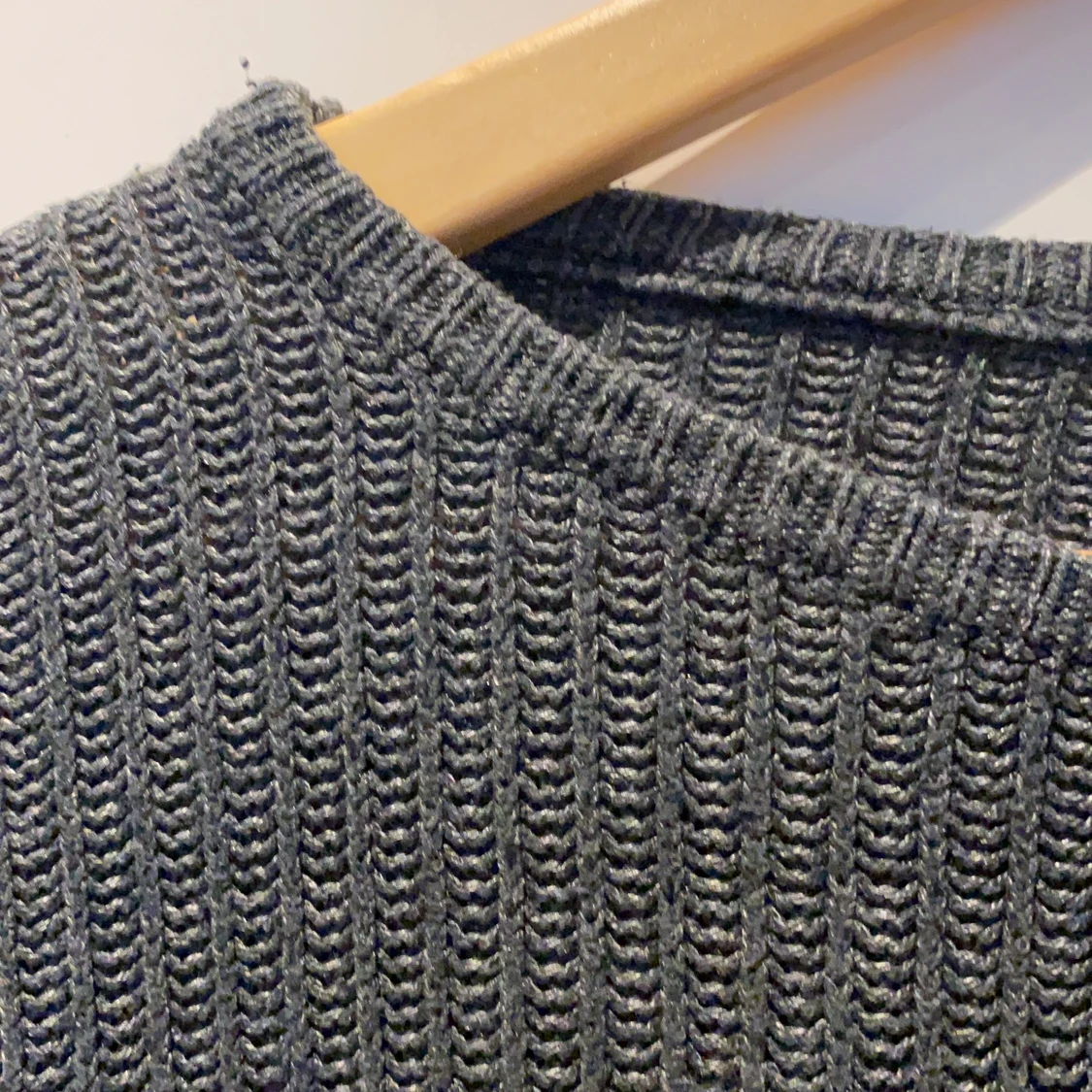 Mörkgrå stickad tröja - 90
