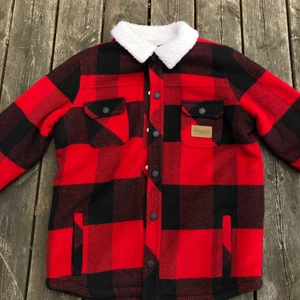 Ripcurl Logger Jacka - Oanvänd Jacka Mycket Fint skick. Kontakta mig för fler bilder och info. 