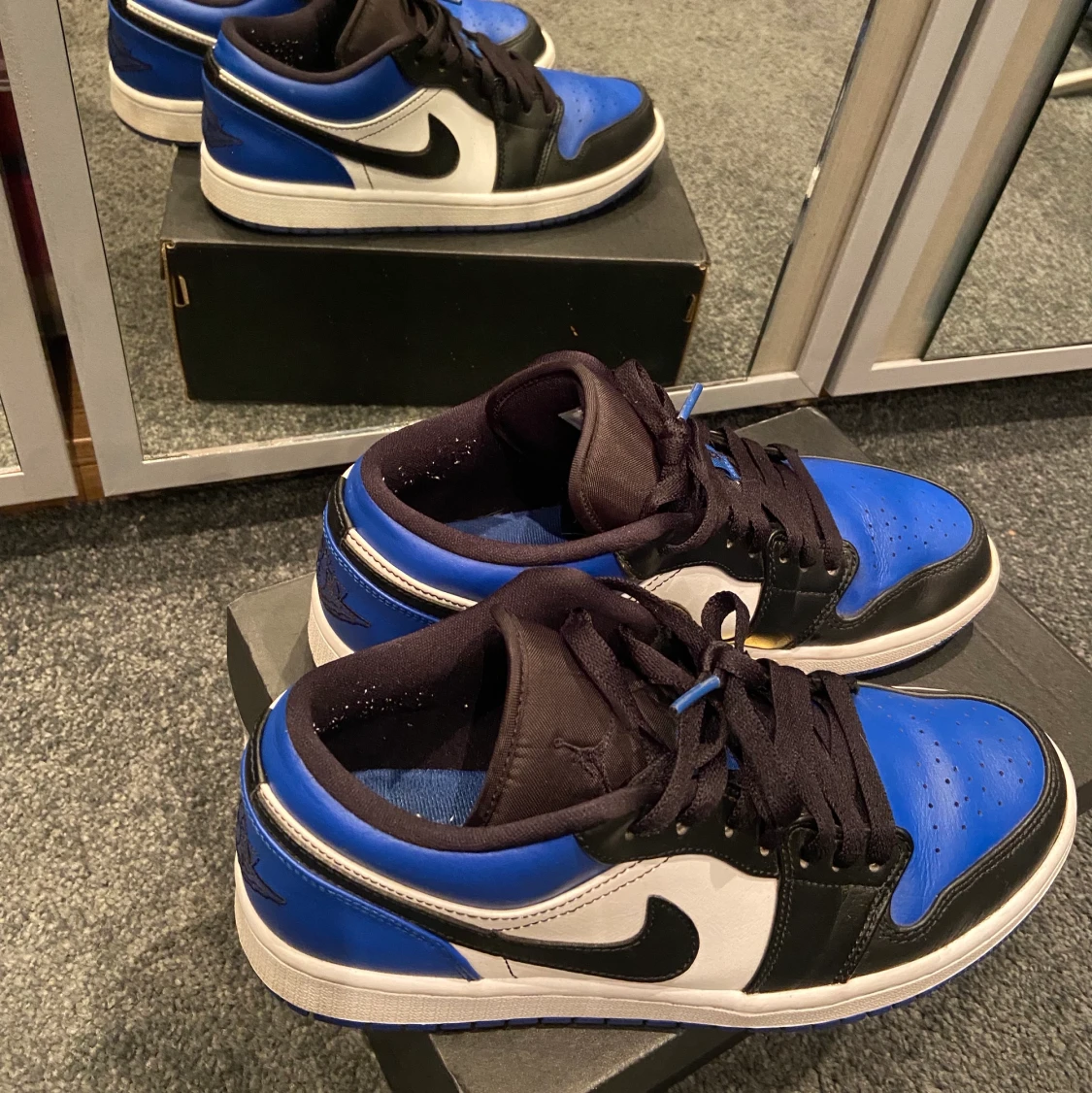 Jordan 1 Low Royal Blue-White 