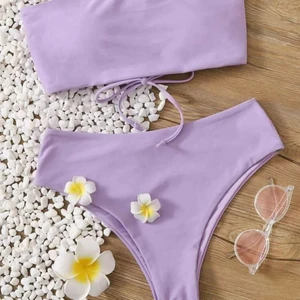 Bikini - Helt oanvänd bikini som inte ens är testad, till och med klisterlappen på trosorna finns kvar. Nypris 120kr från shein men säljer den för 100kr då den är helt helt oanvänd. 