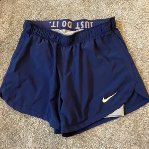 Träningsshorts Nike - Träningsshorts från Nike. Knappt använda. Storlek S