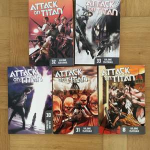 Säljer 5 volymer av manga serien Attack on titan. Volym 30 är lite ”vågig” på några av sidorna. Volym 8 har märken på baksidan. Resten är i bra skick. Säljer helst alla på en gång. 350kr för alla 5! Kan hända att jag säljer enskilda volymer.