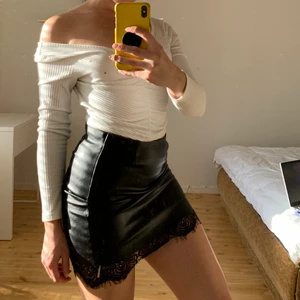 Läderkjol - En fin och oanvänd läder kjol. XS-S