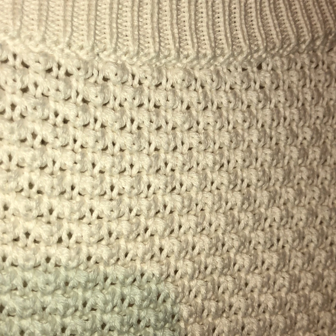 Stickad kofta strl M - 90