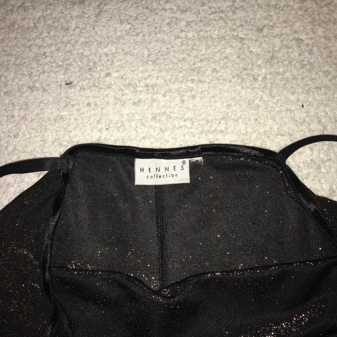 Glittrig klänning - 90