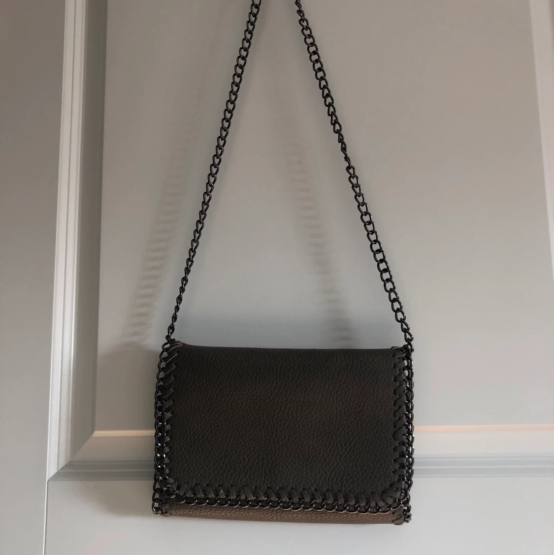 Väska med kedja - 90