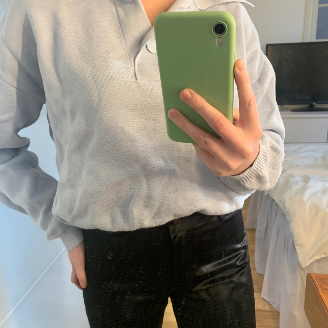 Blå stickad tröja från Carin Wester