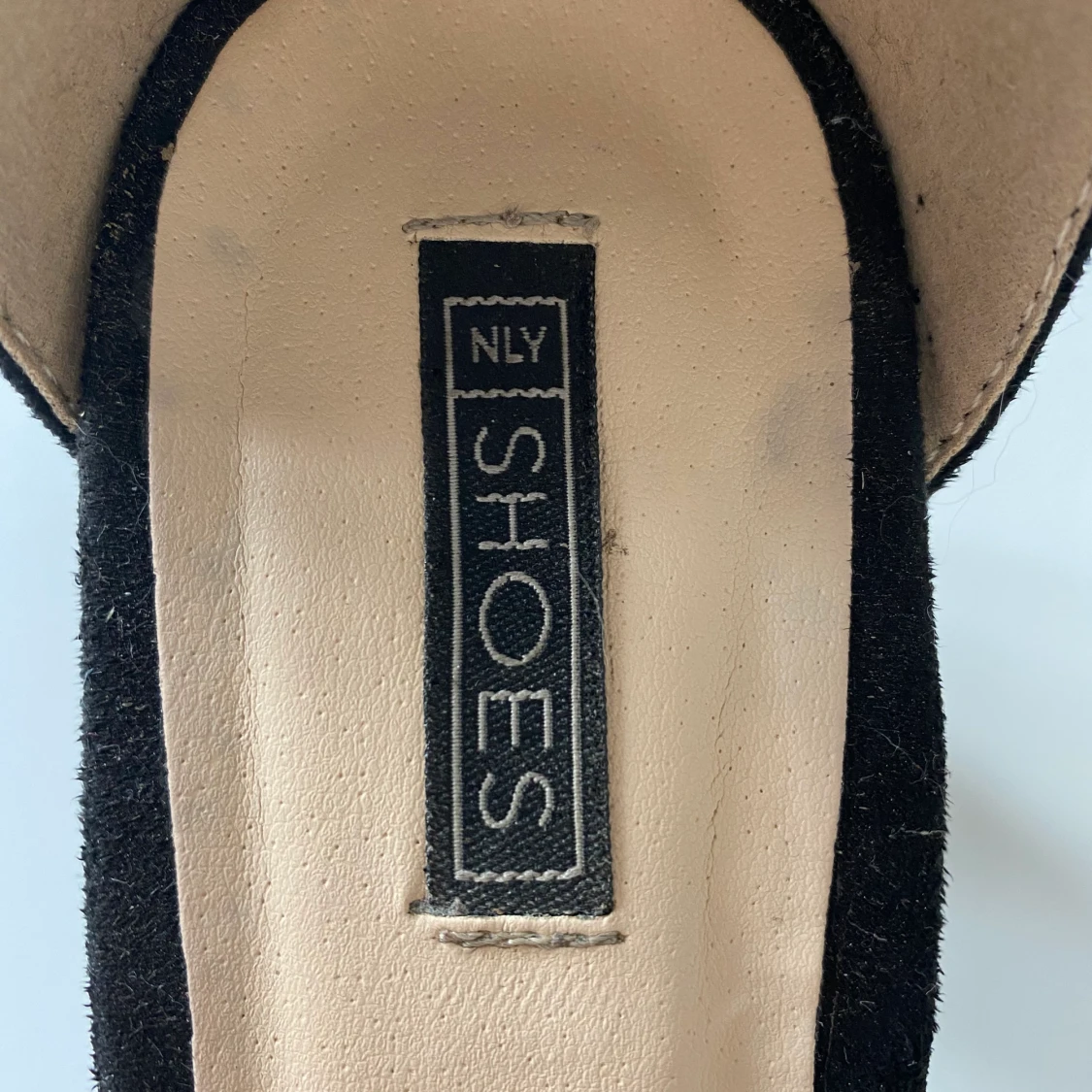 Svarta klackskor - 91