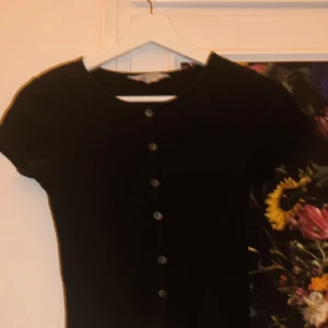 Cute Black Top - New , rarely used. Ny , knappt använts