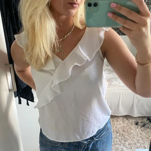 Topp - Superfin topp med volang