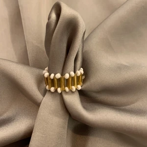 Smycken  - 15kr + 13kr frakt