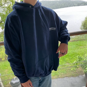 CVS PHARMACY TRÖJA - 🔷 VINTAGE CVS PHARMACY  Modellen bär vanligtvis storlek M  400:-  🔷 Kontakta via dm för köp