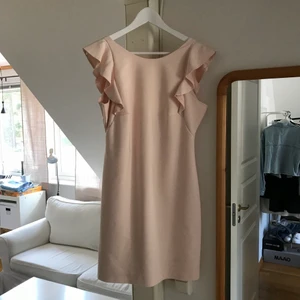 Ljusrosa cocktailklänning - Använd 1 gång.