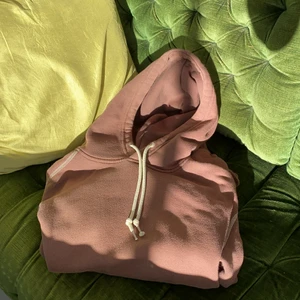 Brun hoodie  - Oanvänd brun hoodie i fin fint skick