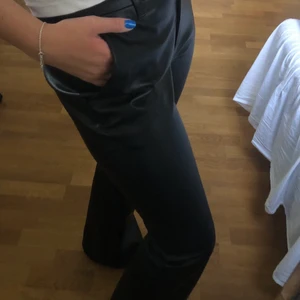 Skinnbyxor - Skinnbyxor från nakd! Använt en gång! 