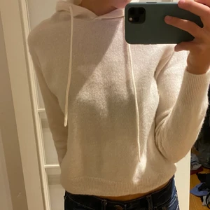 Kashmir hoddie - Säljer min fina kashmir hoodie från from future. Vid fler frågor är det bara att höra av sig❤️