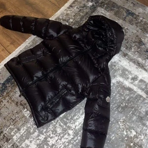 Moncler Maya Jacka  - Skriv privat vid mer information 