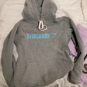 Gymshark hoodie  - Nästan aldrig använd 🤍🤍