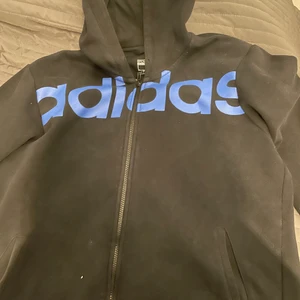 Adidas hoodie - Storlek L