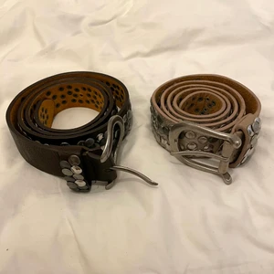 skärp - 2000’s hannah montana skärp hörni!! köpta på humana. säljer båda för 100kr eller 50kr st