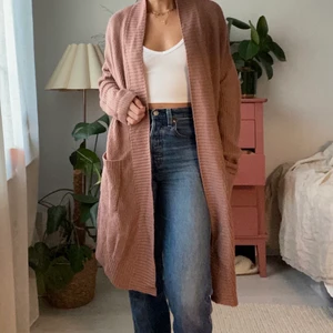 Lång stickad kofta - Passar xs/s. 