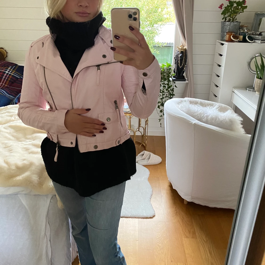 Rosa skinnjacka  - 90