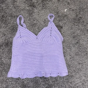 Stickad topp - Aldrig använd, jätteskön och fin. Justerbara band