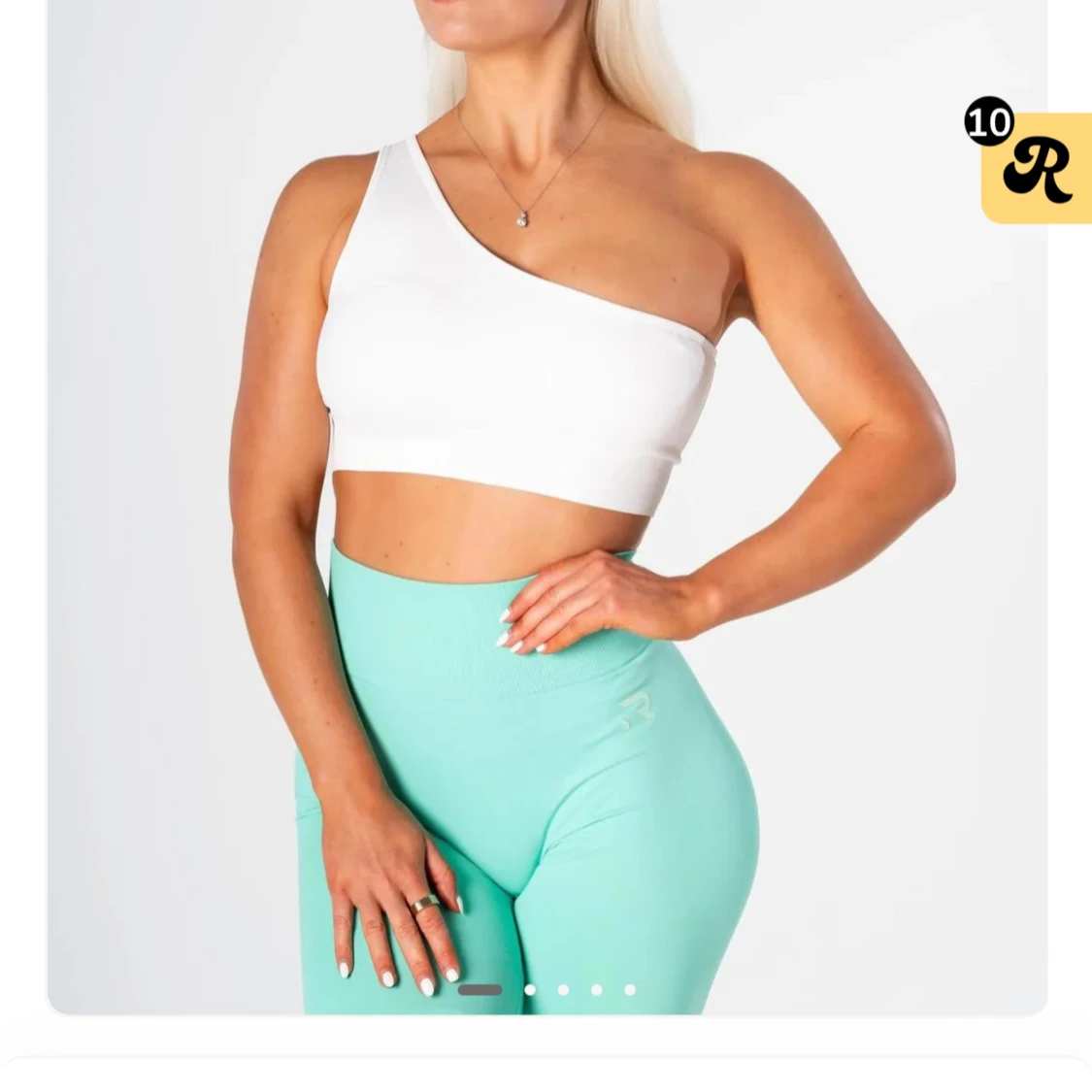 Vit one shoulder träningstopp från Relode - 1