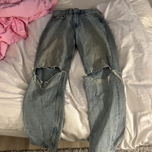 Ljusblå jeans från Perfect Jeans - Hade de för länge sen så kommer inte till användning