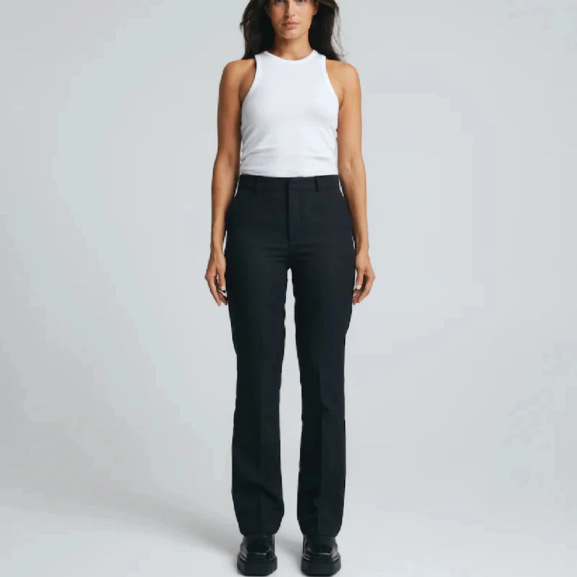 Svarta kostymbyxor bikbok  - 90