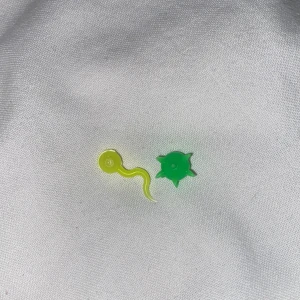 Gummiploppar till tungpiercing - Aldrig använda