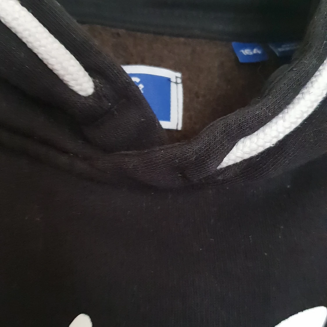 Svart hoodie från Jack & Jones - 2