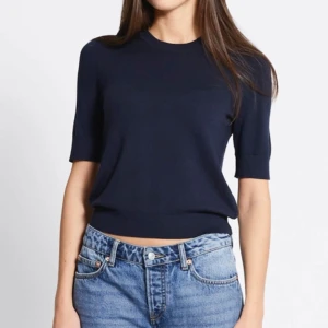 stickad t-shirt  - jätte vacker stickad t-shirt från lager 157, kommer bara inte till användning men den är så snyggggg!🩷🥰