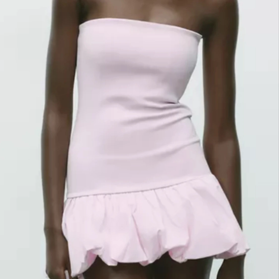 Ljusrosa klänning Zara - 1