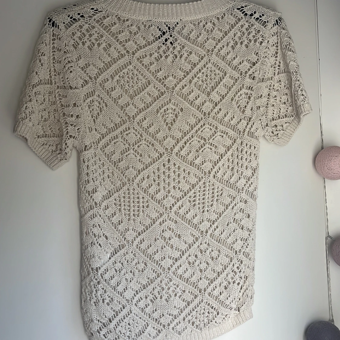 Beige stickad topp från Lindex - 1