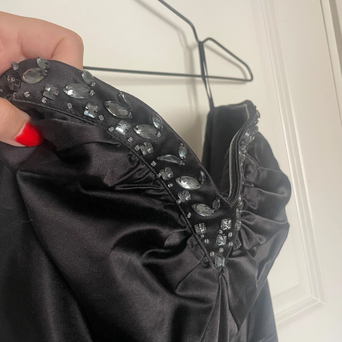 🖤 Garderobsfavoriter i svart – tre snygga klänningar till fyndpris - 2