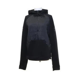 Sail Racing jacka - Superfin lite tunnare jacka i otroligt fint skick. Passar superbra till höst/vår och använd fåtal gånger. Storlek M men skulle säga att den passar som S också❣️