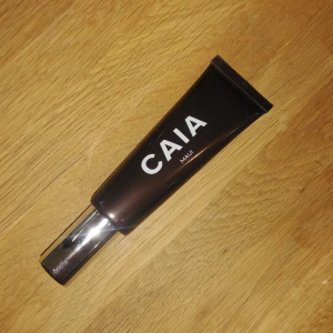 CAIA Maui Liquid Bronzer - maui - Flytande bronzer från CAIA i nyansen Maui. Aldrig använd.