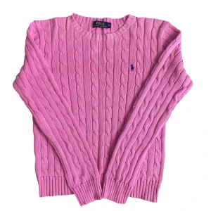 Rosa Polo Ralph Lauren tröja - Kabelstickad rosa tröja från Polo Ralph Lauren