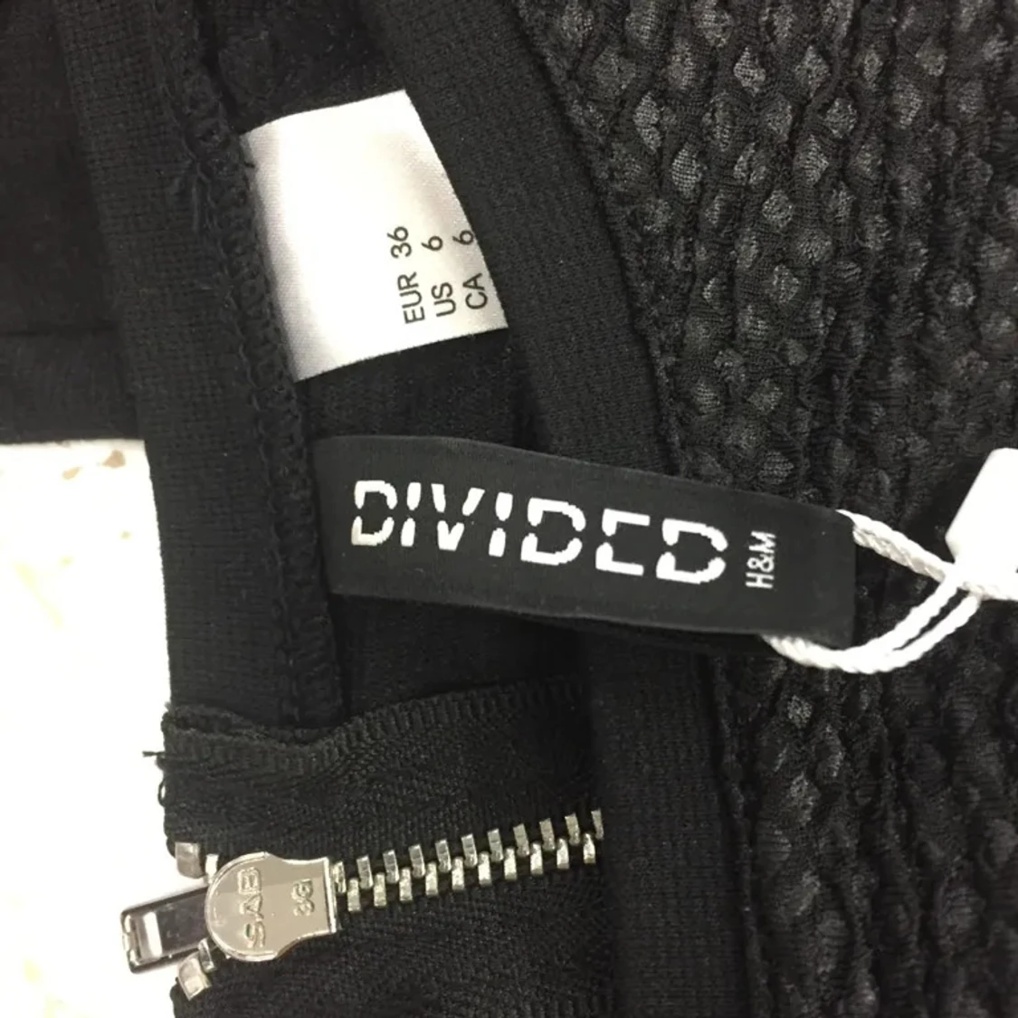 Svart tight klänning med ormskinns mönster - 3