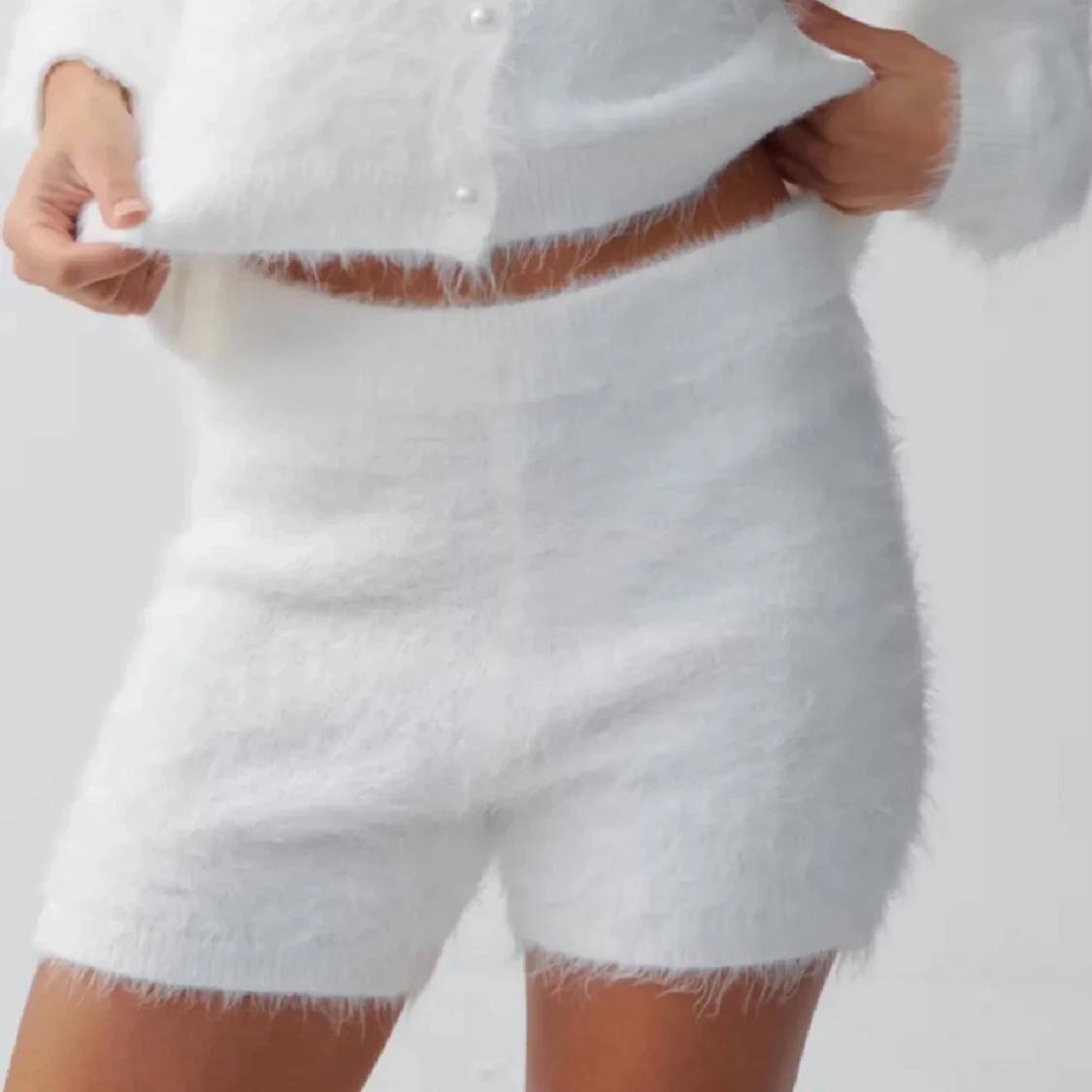 Fluffiga shorts vita - 1