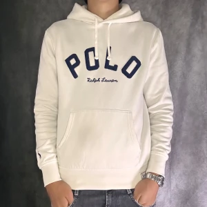 Ralph lauren hoodie - Mycket fint skick | Size M | fraktar spårbart inom 24 timmar |  för att köpa klicka ” köp nu” | vid frågor skriv ett meddelande |
